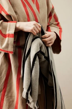 Ferm Living Badetuch Alee Textil Schwarz Beige / 50 X 100 Cm - Sand - Schwarz Fashion