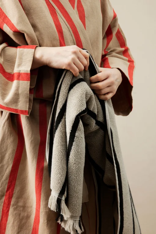 Ferm Living Badetuch Alee Textil Schwarz Beige / 50 X 100 Cm - Sand - Schwarz Fashion
