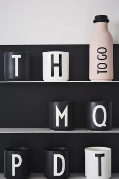 Design Letters Becher A-Z Keramik / Porzellan - Buchstabe A - Schwarz Store