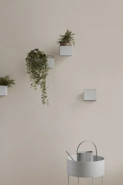 Ferm Living Blumenkasten Plant Box Round Metall/ O 40 Cm X H 50 Cm - Schwarz Online