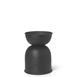 Ferm Living Blumentopf Hourglass Extra Small Metall / Metall - O 21 X H 30 Cm - Schwarz Hot