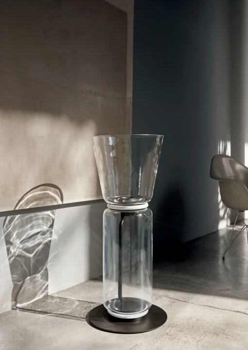 Flos Bodenleuchte Noctambule Cone N°1 Glas Transparent / Led - O 36 X H 91 Cm - Schwarz - Transparent Sale