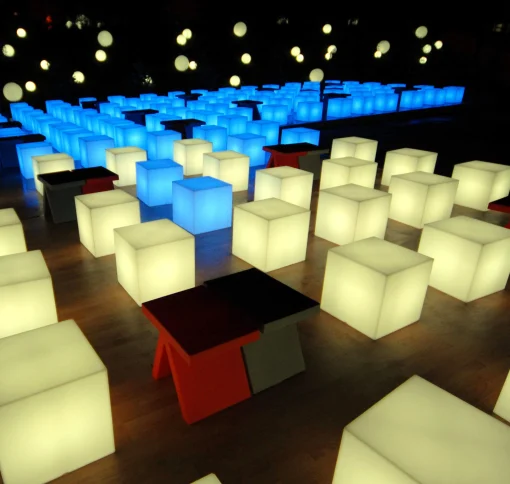 Slide Cubo Led Rgb Beleuchteter Couchtisch Kabellos - 43 X 43 X 43 Cm - Fur Den Außeneinsatz - Weis Best