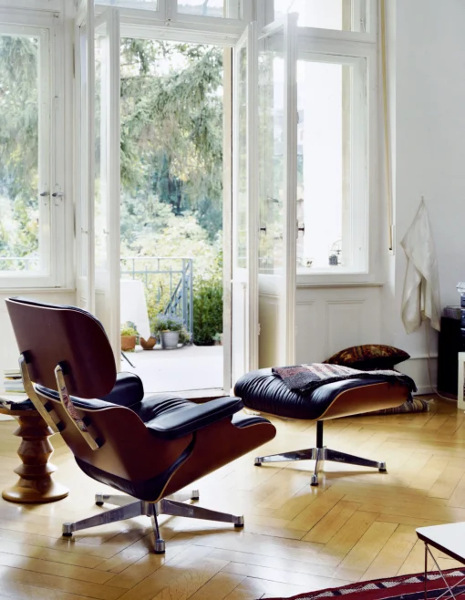 Vitra Drehsessel Lounge Chair Leder Schwarz Holz Natur / Eames, 1956 - Kirschbaum / Drehbar - Aluminium Poliert - Kirschholz - Schwarz Sale