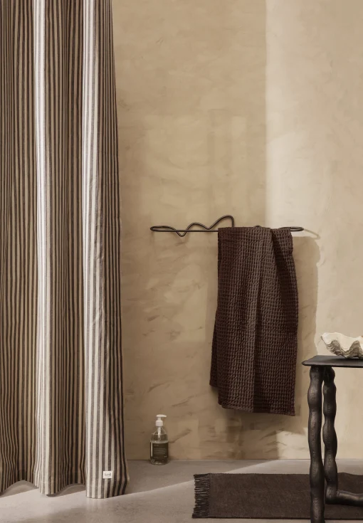 Ferm Living Duschvorhang Chambray Striped Textil Schwarz Beige / 160 X H 205 Cm - Baumwolle Beschichtet - Sand - Schwarz Clearance