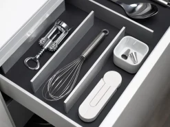 Joseph Joseph Elektronische Küchenwage Triscale Plastikmaterial/ Zusammenklappbar - Weis Outlet