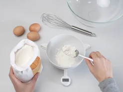Joseph Joseph Elektronische Küchenwage Triscale Plastikmaterial/ Zusammenklappbar - Weis Outlet