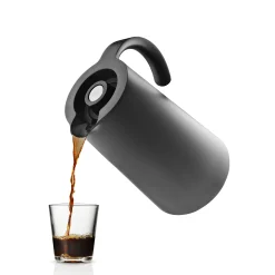 Eva Solo Isolierkrug Rise Plastikmaterial/ 1 L - Schwarz Best Sale