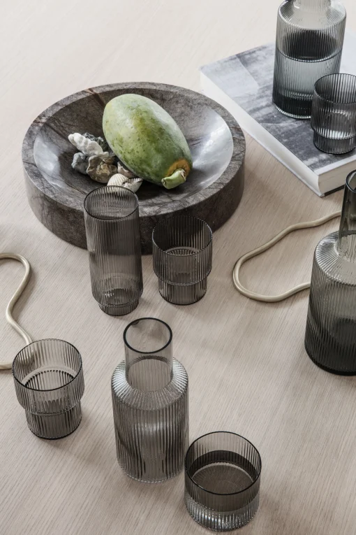 Ferm Living Karaffe Ripple Glas Grau Transparent / Set Karaffe 0,5L + 1 Glas - Rauchgrau Cheap