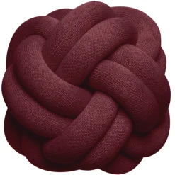 Design House Stockholm Kissen Knot Textil Rot / Handgefertigt - 30 X 30 Cm - Bordeaux Best