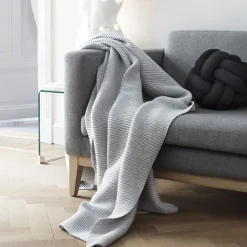 Design House Stockholm Kissen Knot Textil Rot / Handgefertigt - 30 X 30 Cm - Bordeaux Best