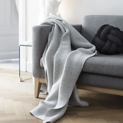 Design House Stockholm Kissen Knot Textil Rot / Handgefertigt - 30 X 30 Cm - Bordeaux Best