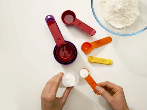 Joseph Joseph Messloffel Nest Measure Plastikmaterial / Set Aus 8 Stapelbaren Messbechern - Bunt Hot