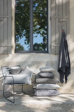 Fermob Outdoor-Kissen Evasion Textil Grau Schwarz / 35 X 70 Cm - Karbon - Weis Cheap