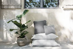 Fermob Outdoor-Kissen Evasion Textil Grau Schwarz / 35 X 70 Cm - Karbon - Weis Cheap