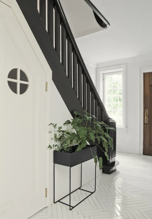 Ferm Living Plant Box Pflanzengefas Mit Gestell / L 60 Cm X H 65 Cm - Schwarz Shop