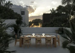 Gubi Rechteckiger Tisch Atmosfera Holz Natur / 281 X 105 Cm - 8 Personen / Teakholz - Teak/ Natur Hot
