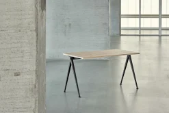 Hay Rechteckiger Tisch Pyramid N°01 Metall Schwarz Holz Natur / 140 X 65 Cm - Neuauflage Des Originals Von 1959 - Eiche Hell - Schwarz Fashion