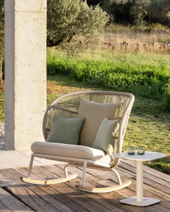 Vincent Sheppard Schaukelstuhl Kodo Plastikmaterial Textil Weis Beige / Handgeflochtenes Acrylseil - Beige Amande - Blanc Dune - Jaune Pale Kiwi - Olivgrun - Teak Best