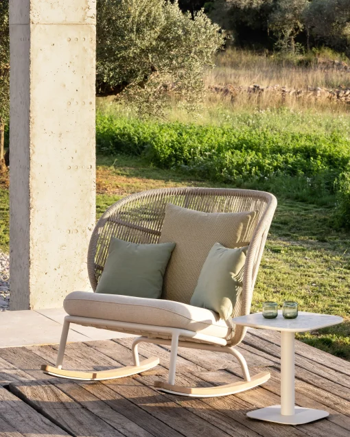 Vincent Sheppard Schaukelstuhl Kodo Plastikmaterial Textil Weis Beige / Handgeflochtenes Acrylseil - Beige Amande - Blanc Dune - Jaune Pale Kiwi - Olivgrun - Teak Best