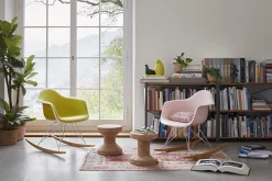 Vitra Schaukelstuhl Rar - Eames Plastic Armchair Plastikmaterial Rosa / (1950) - Verchromte Beine & Helles Holz - Holz Hell - Rose Tendre - Verchromt Sale