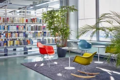 Vitra Schaukelstuhl Rar - Eames Plastic Armchair Plastikmaterial Rosa / (1950) - Verchromte Beine & Helles Holz - Holz Hell - Rose Tendre - Verchromt Sale