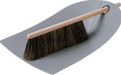 Normann Copenhagen Set Handfeger Und Fegeblech Dustpan & Broom Plastikmaterial Holz Grau Set Mit Handfeger Und Schaufel - Hellgrau Discount