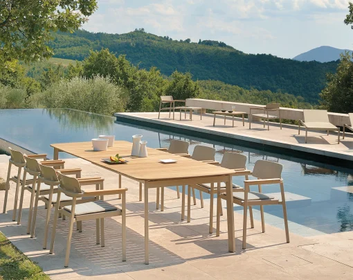 Emu Stapelbarer Sessel Shine Holz Holz Natur Metall / Sitzflache & Armlehnen Teakholz - Bronze - Teak Best
