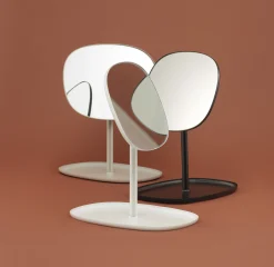 Normann Copenhagen Stellspiegel Flip Metall Beige / Ablage - Sand Outlet