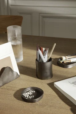 Ferm Living Tablett Yama Metall/ O 8,3 Cm -  Recyceltes Aluminium - Schwarz New