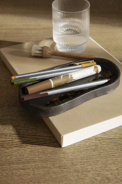 Ferm Living Tablett Yama Metall/ Oval - 19 X 9,5 Cm -  Recyceltes Aluminium - Schwarz Hot