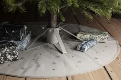 Ferm Living Teppich Star Textil Weis Beige / Fur Den Weihnachtsbaum - O 120 Cm - Sand Fashion