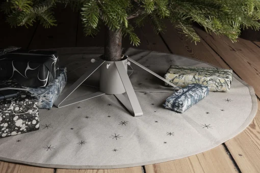 Ferm Living Teppich Star Textil Weis Beige / Fur Den Weihnachtsbaum - O 120 Cm - Sand Fashion