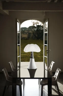 Martinelli Luce Tischleuchte Pipistrello Led Metall Plastikmaterial / H 66 Bis 86 Cm - Weis Shop