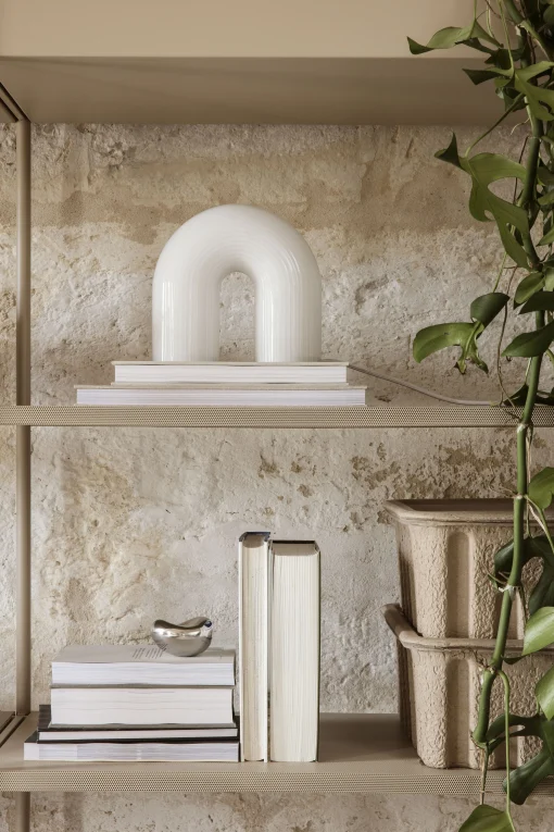 Ferm Living Tischleuchte Vuelta Led Glas Weis / Geriffeltes Glas - Messing - Weis Durchscheinend Fashion