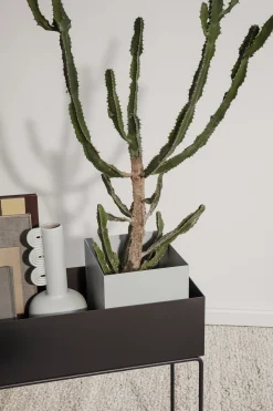 Ferm Living Topf  Metall/ Fur Plant Box Blumenkasten Mit Beinen - Schwarz Sale