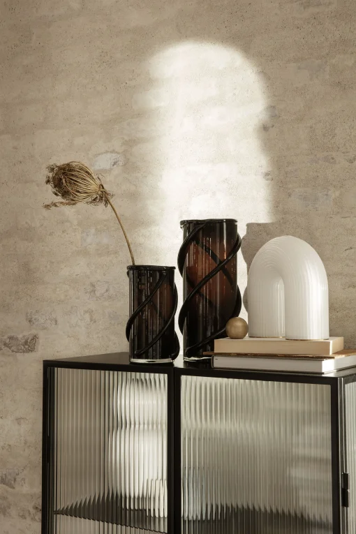 Ferm Living Vitrine Haze Metall Glas Schwarz / L 70 X H 155 Cm - Riffelglas - Durchscheinend - Schwarz Cheap