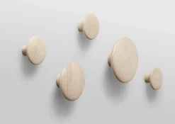 Muuto Wandhaken The Dots Wood Holz Natur / O 9 Cm - Naturesche Hot