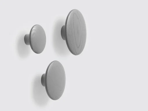 Muuto Wandhaken The Dots Wood Holz Grau / Large - O 17 Cm - Dunkelgrau Clearance