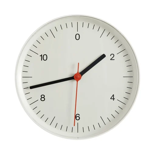 Hay Wanduhr  Plastikmaterialby Jasper Morrison / O 26,5 Cm - Weis Outlet